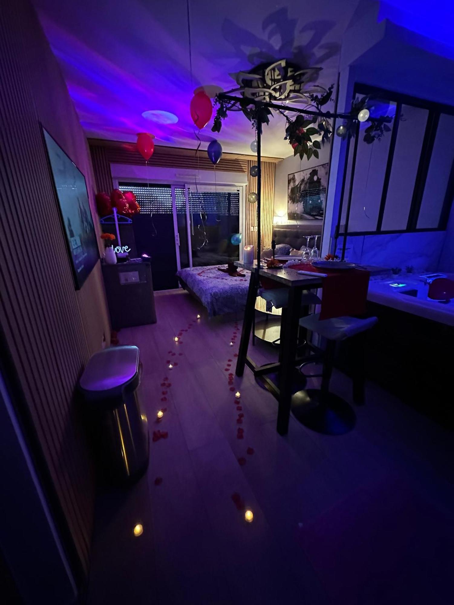 Love Room Nantais Nantes Zewnętrze zdjęcie