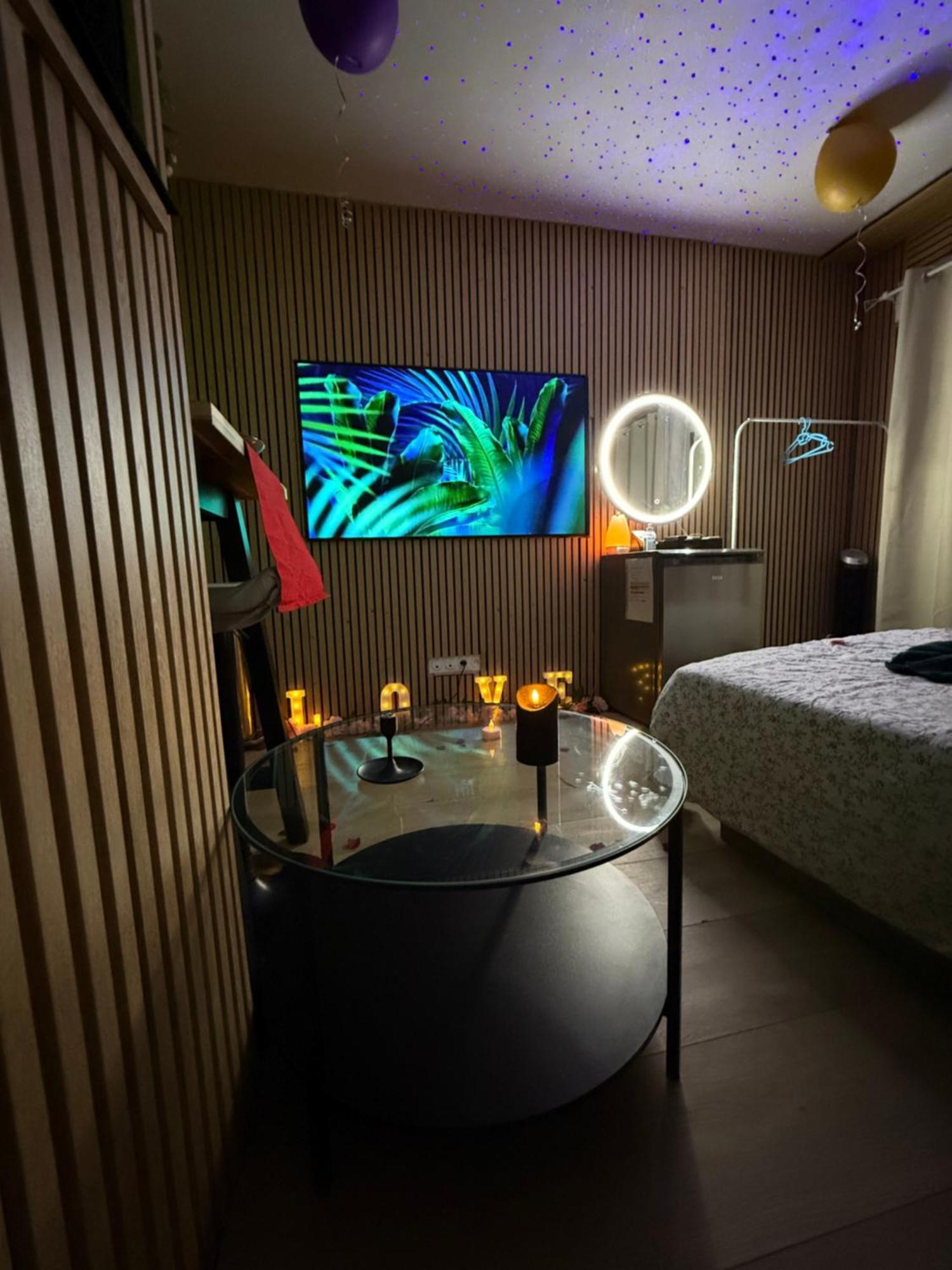 Love Room Nantais Nantes Zewnętrze zdjęcie